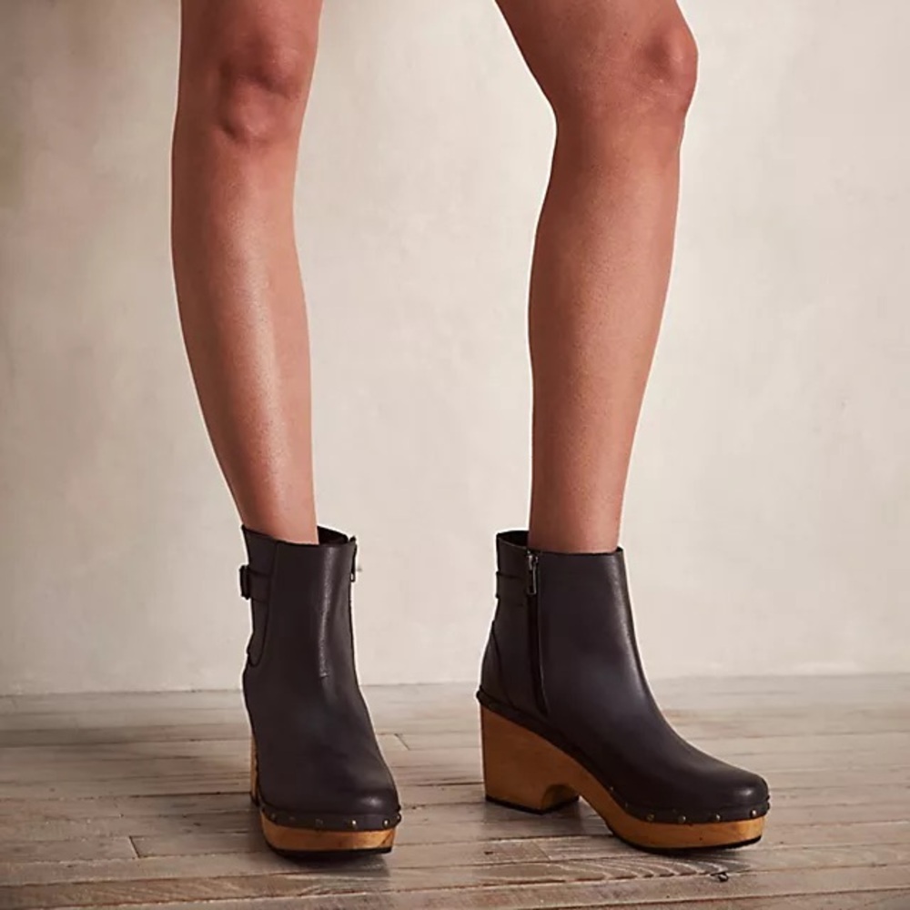 Free People Crosby Clog Boots — size 38 — New in box